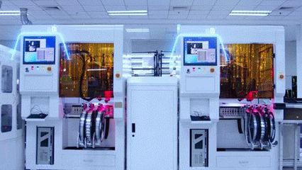 一臺手機怎樣“智能”制造?我們去聯想武漢工廠看了看